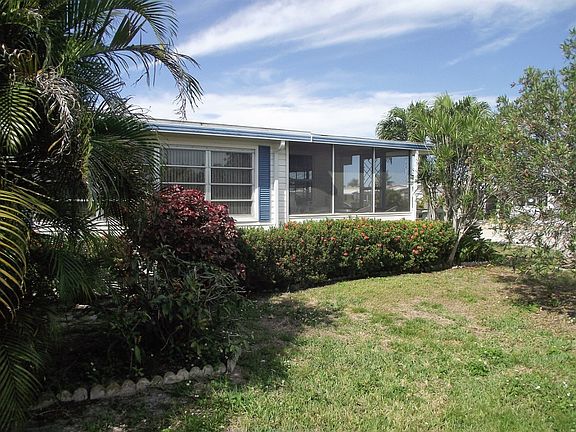 4th image of 2922 Harbor Ln