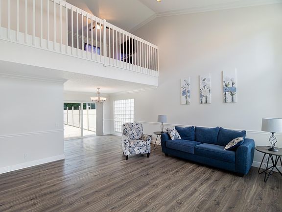 4th image of 3920 Newport Avenue