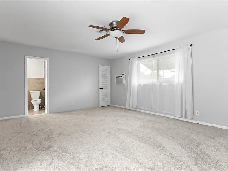 5281 SW 4th Ct — Photo 15