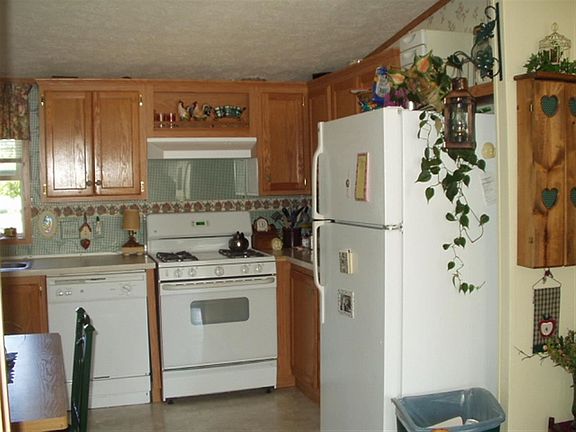 3rd image of 338 Lincoln Ave
