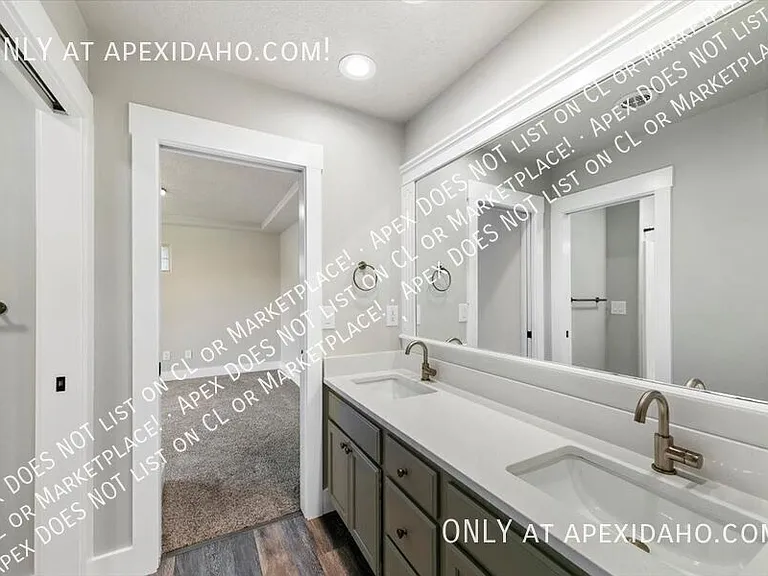 1828 W Divide Creek St — Photo 53