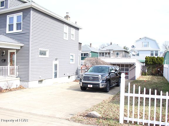 2nd image of 22 E Saint Marys Rd