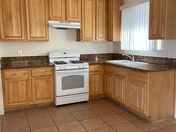 2nd image of 8938 Columbus Ave APT 6