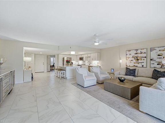 4th image of 26880 Wedgewood DR #202
