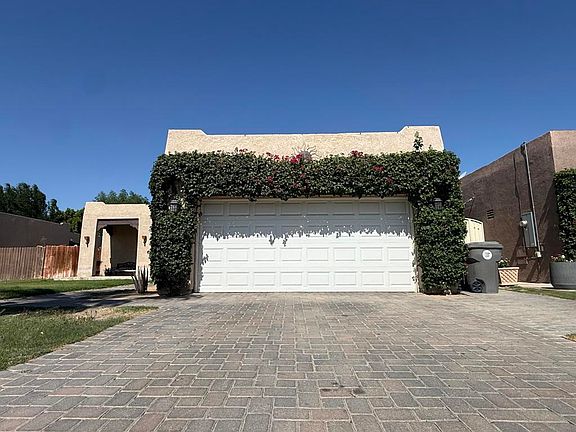 5th image of 49135 Mesa Ct