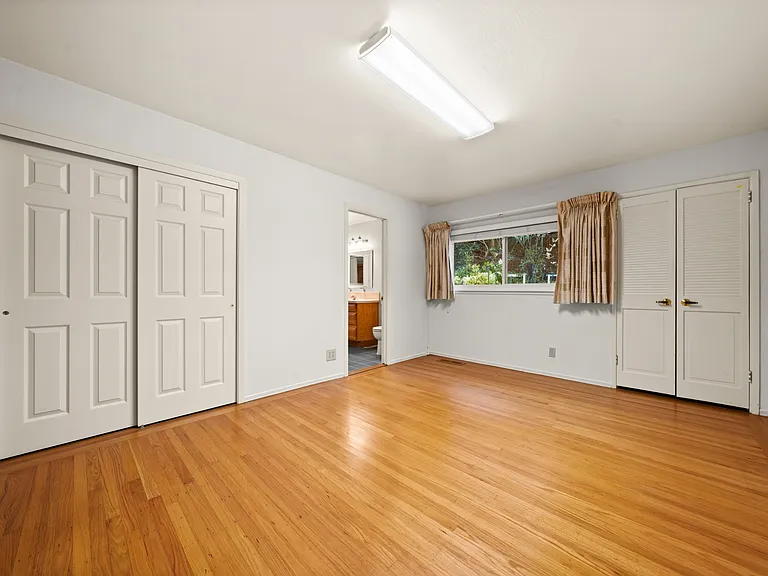 401 Moseley Rd — Photo 10