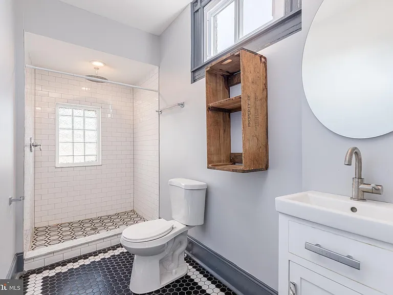 1733 Fleet St #4 — Photo 11
