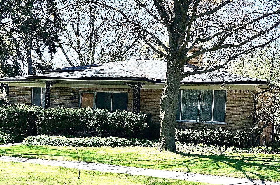 1st image of 24107 Loretta Ave