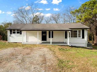 311 Crest Dr, Calhoun, GA 30701