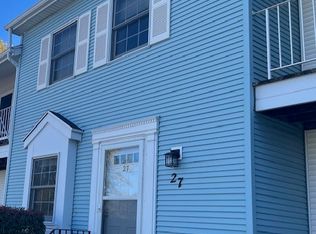 27 Southfield Dr, Webster, NY 14580