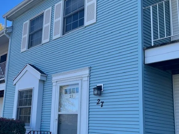 27 Southfield Dr, Webster, NY 14580