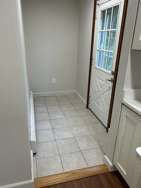 2 bed, 1.0 bath, 700 sqft, $2,200 — Photo 4