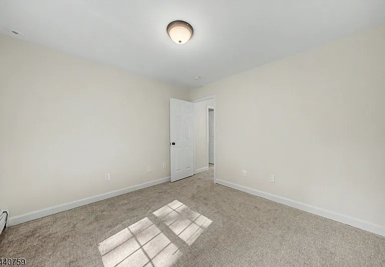 8 Oak Rd — Photo 20