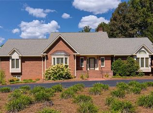 3141 Robinhood Rd, Winston Salem, NC 27106