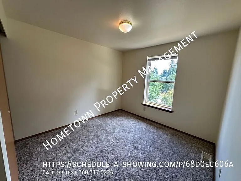 1224 Cora St SE — Photo 8