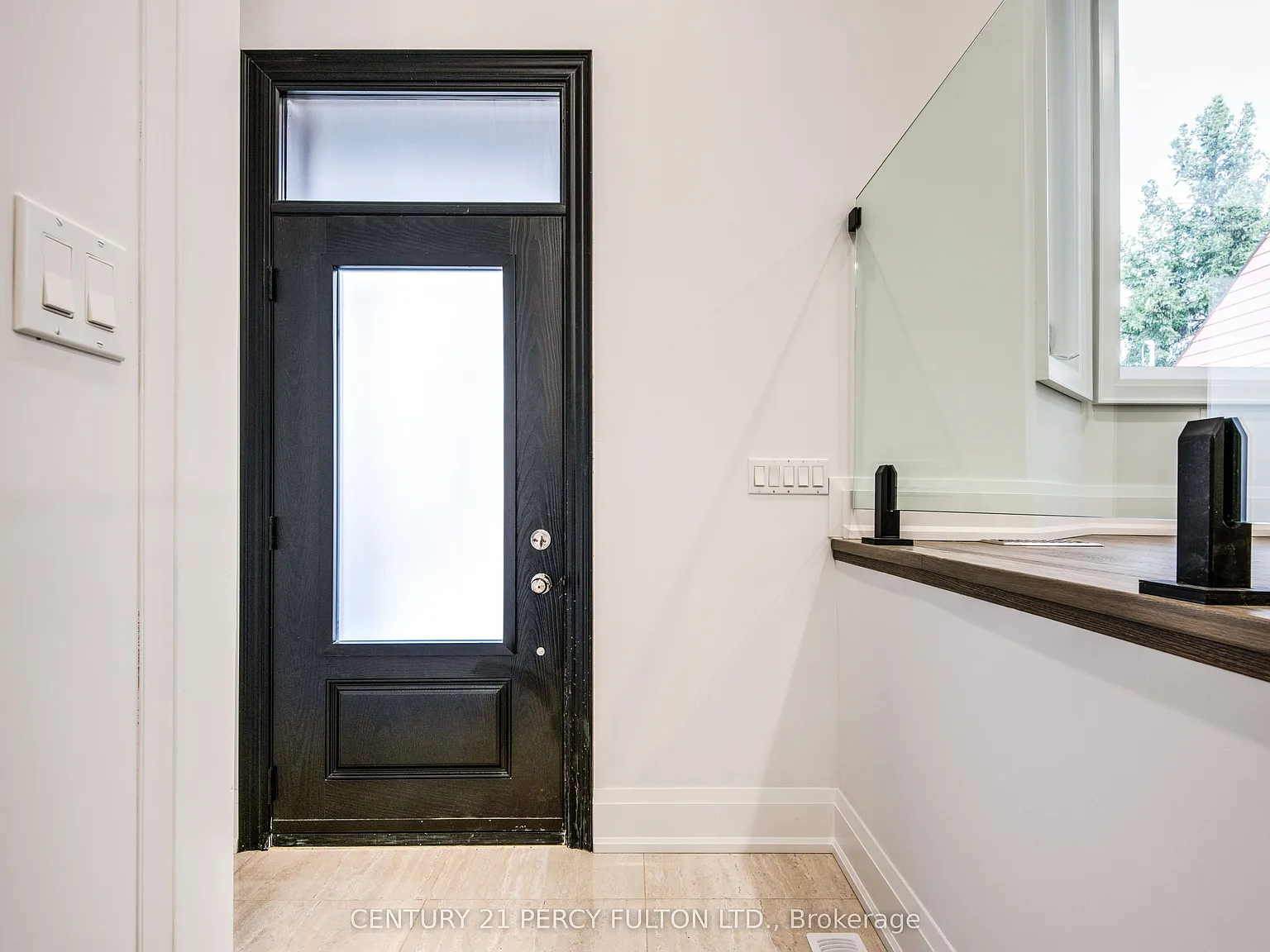 4 bed, $3,800 — Photo 2