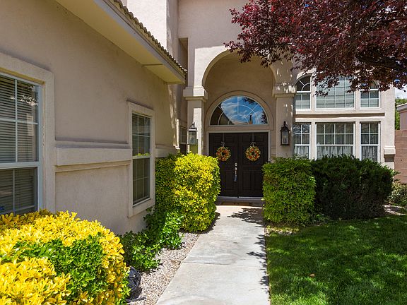 3rd image of 8309 Tierra Serena Pl NE