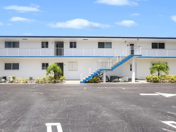 11 Garden Street #206T, Tequesta, FL 33469