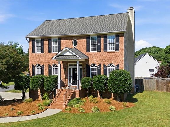 3rd image of 3718 Squirewood Dr