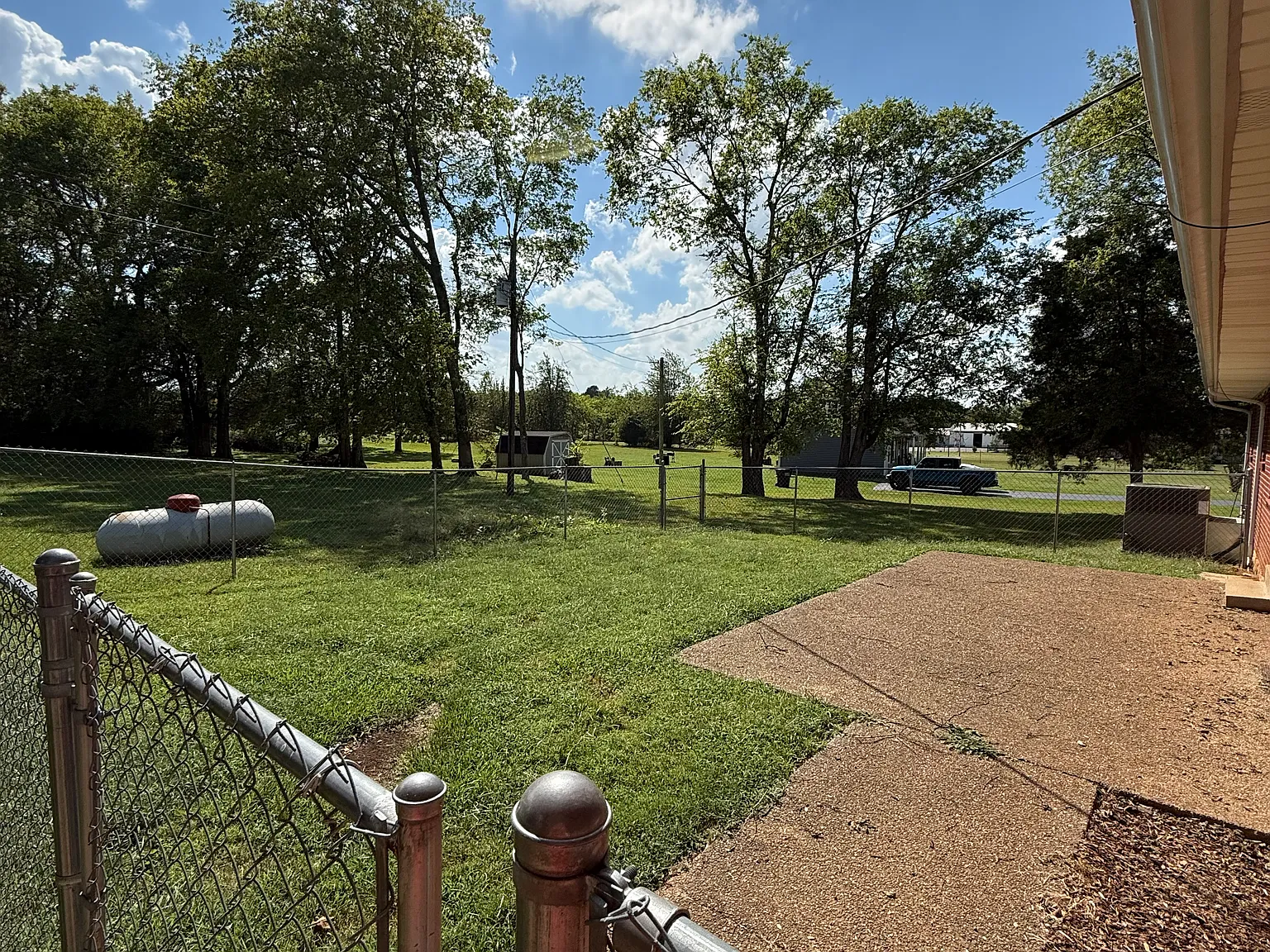 3 bed, 1904 sqft, $1,900 — Photo 3