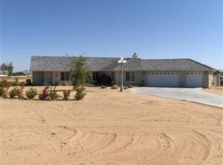 20254 Pahute Rd, Apple Valley, CA 92308