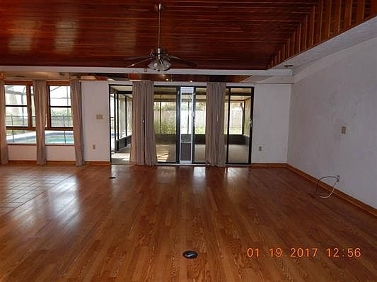 4th image of 14708 NW 103rd Ter