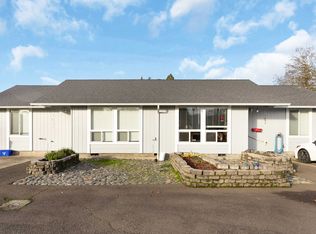 1632 NW Calkins Ave, Roseburg, OR 97471