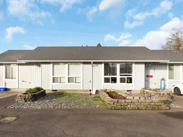 1632 NW Calkins Ave, Roseburg, OR 97471