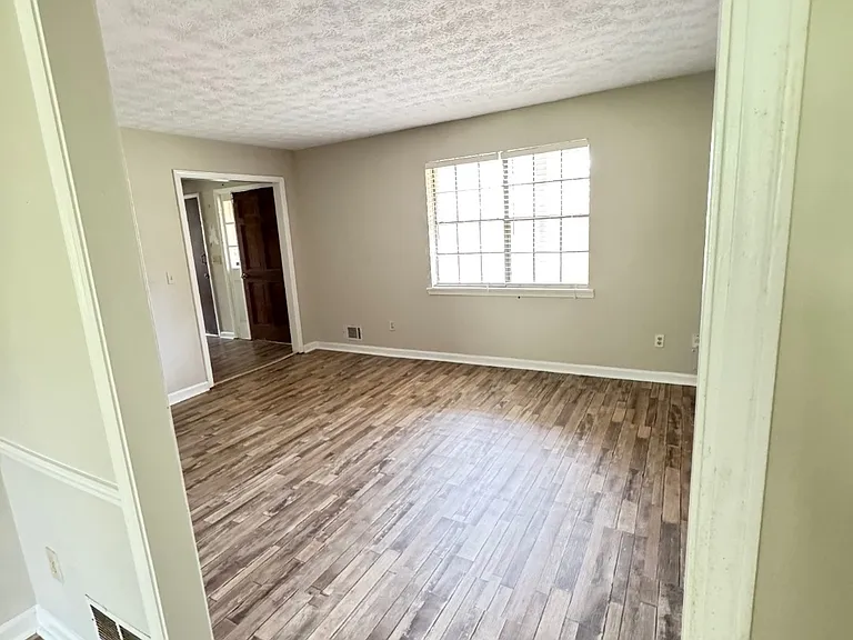 4914 Wolverton Dr — Photo 10