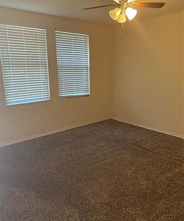 4th image of 704 Ashford Ln