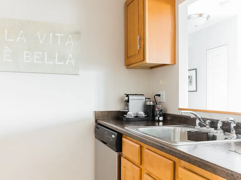 147 Kelton St #404 — Photo 11