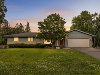 2080 Kelly Dr, Golden Valley, MN, 55427