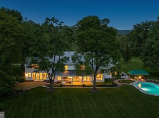 1803 Apple Tree Ln E, Bethlehem, PA 18015