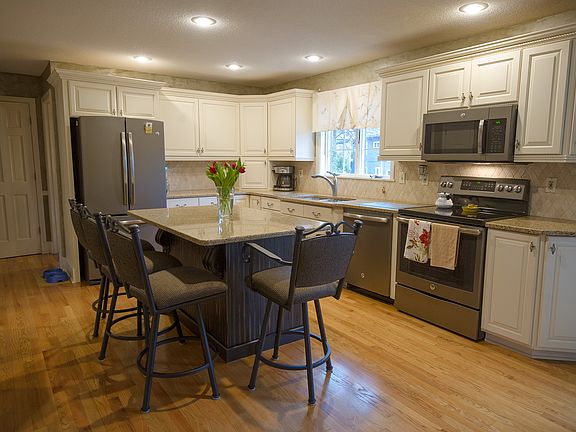 High end upgraded kitchen