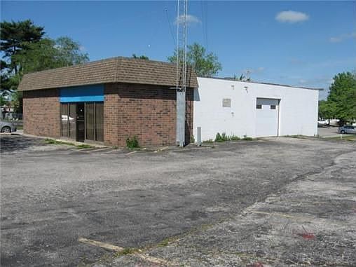 2nd image of 12401 Grandview Rd