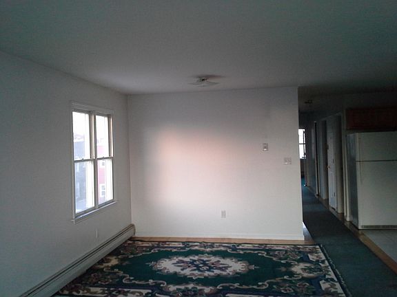 4th image of 44 Yale Ave #2