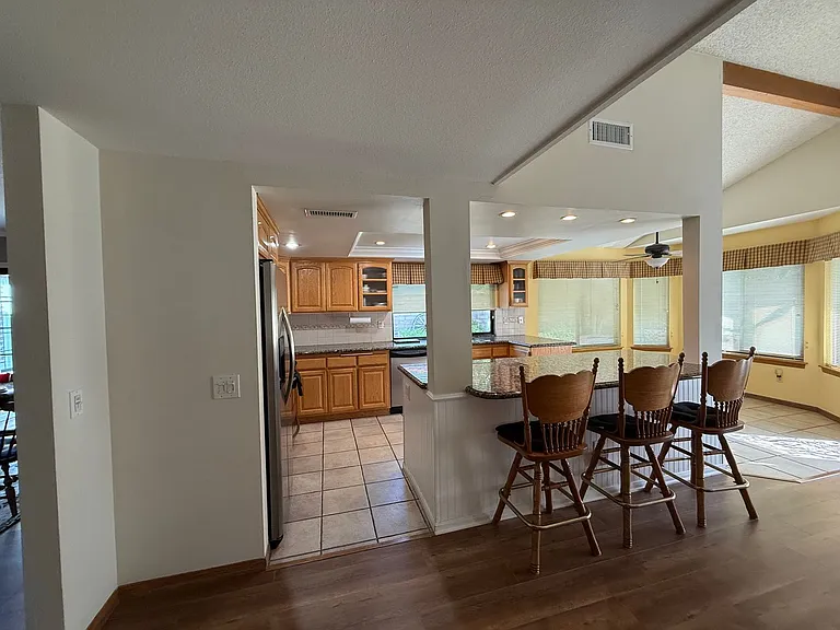 2966 Chippewa Ave — Photo 5