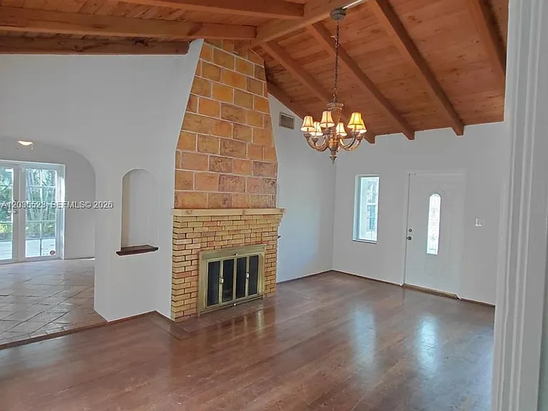 9600 N Miami Ave — Photo 4