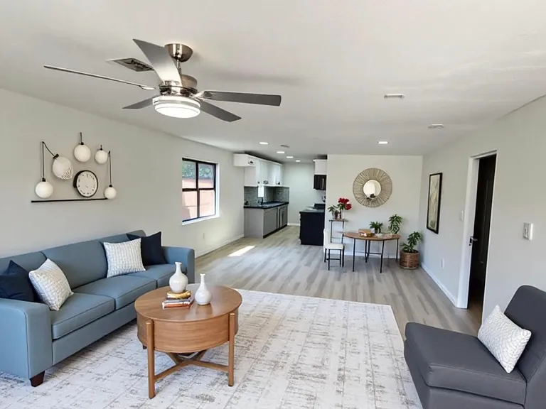 829 Canfield St — Photo 1