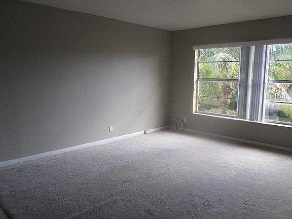 3rd image of 2606 NW 39th Way APT 201