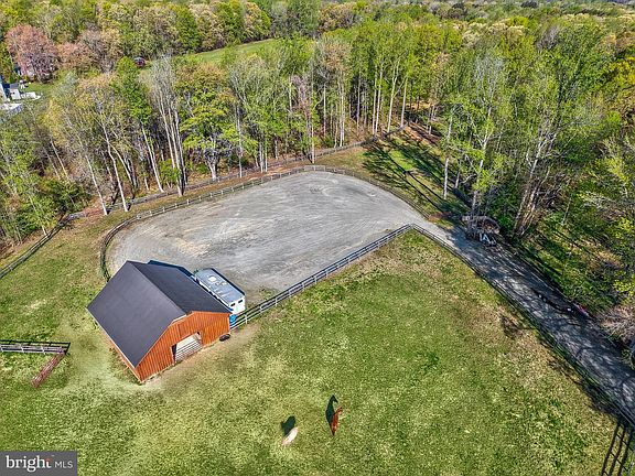 4th image of 171 Poplar Rd