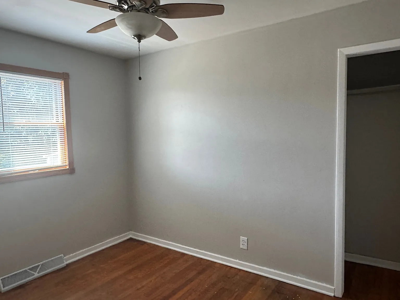 3 bed, 1000 sqft, $1,600 — Photo 3