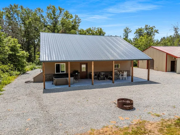W13687 Merlin Ln, Crivitz, WI 54114