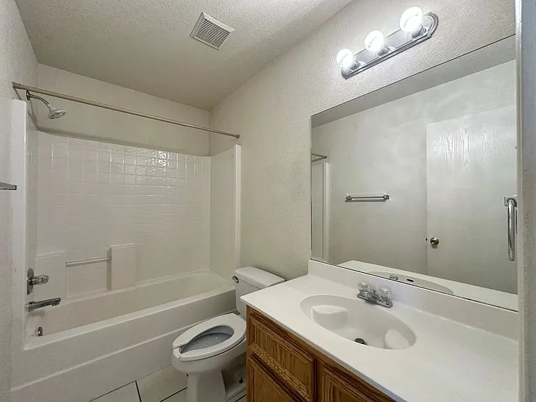 4311 Thunder Creek — Photo 20