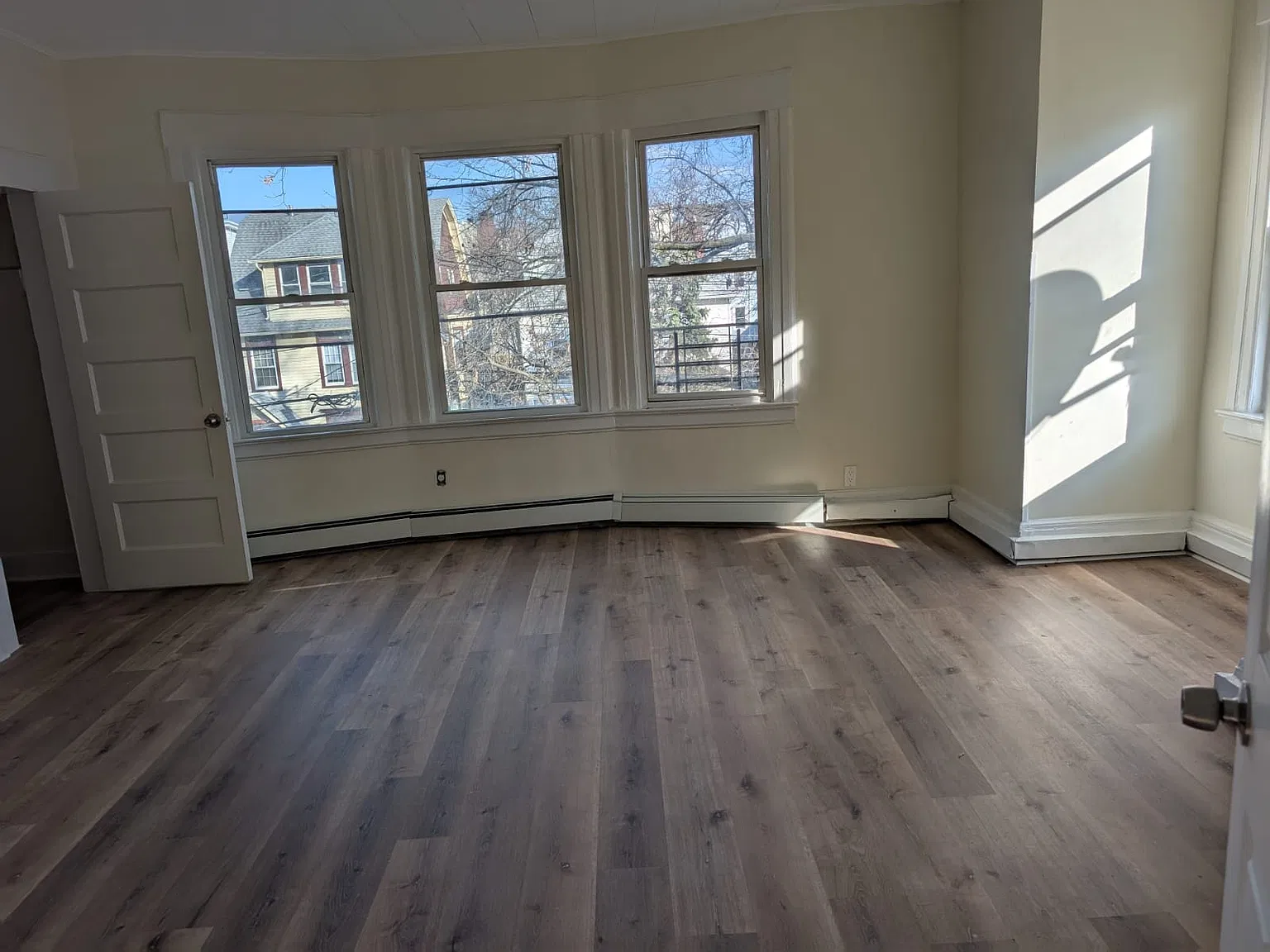 31 Cedar Ave — Photo 3