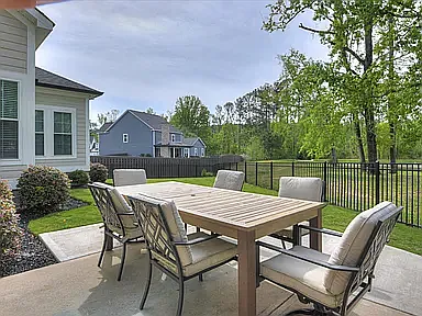 566 River Oaks Ln — Photo 20