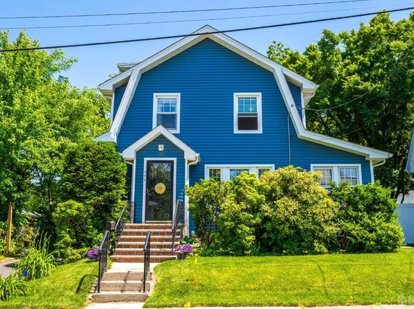 981 Balsam Way, Union, NJ 07083