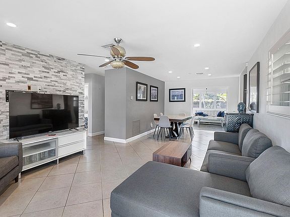 3rd image of 2709 NW 9th Avenue