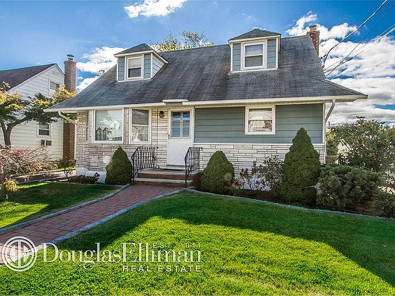 2nd image of 1483 Clay St