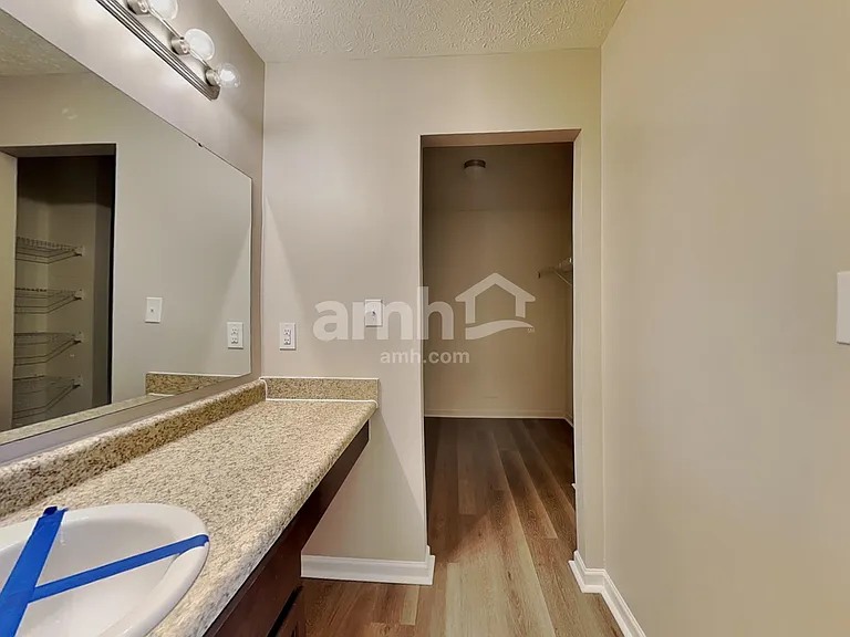 2376 Blackthorn Dr — Photo 12